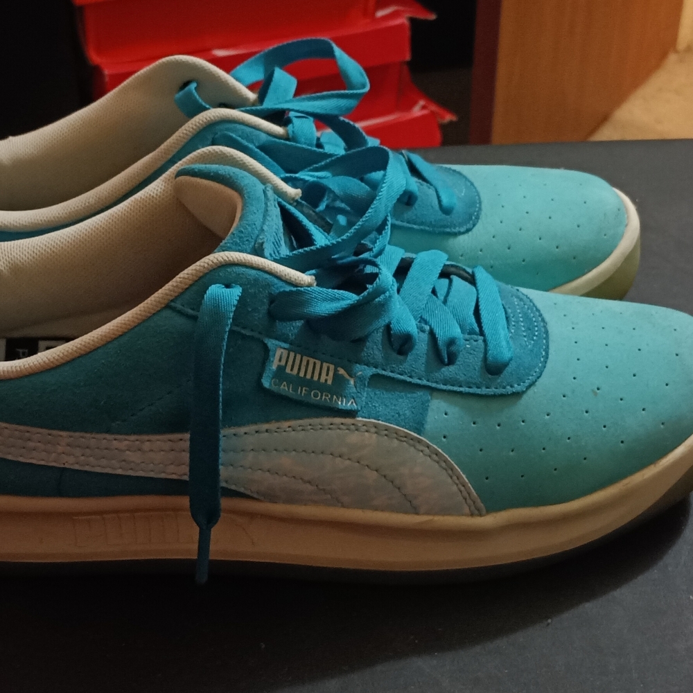 Men's Puma Classics - Picture 3 of 8